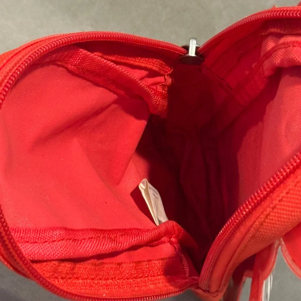 Nintendo Super Mario Bros Red Clip On Pouch Bag 2012 Collectible Accessory